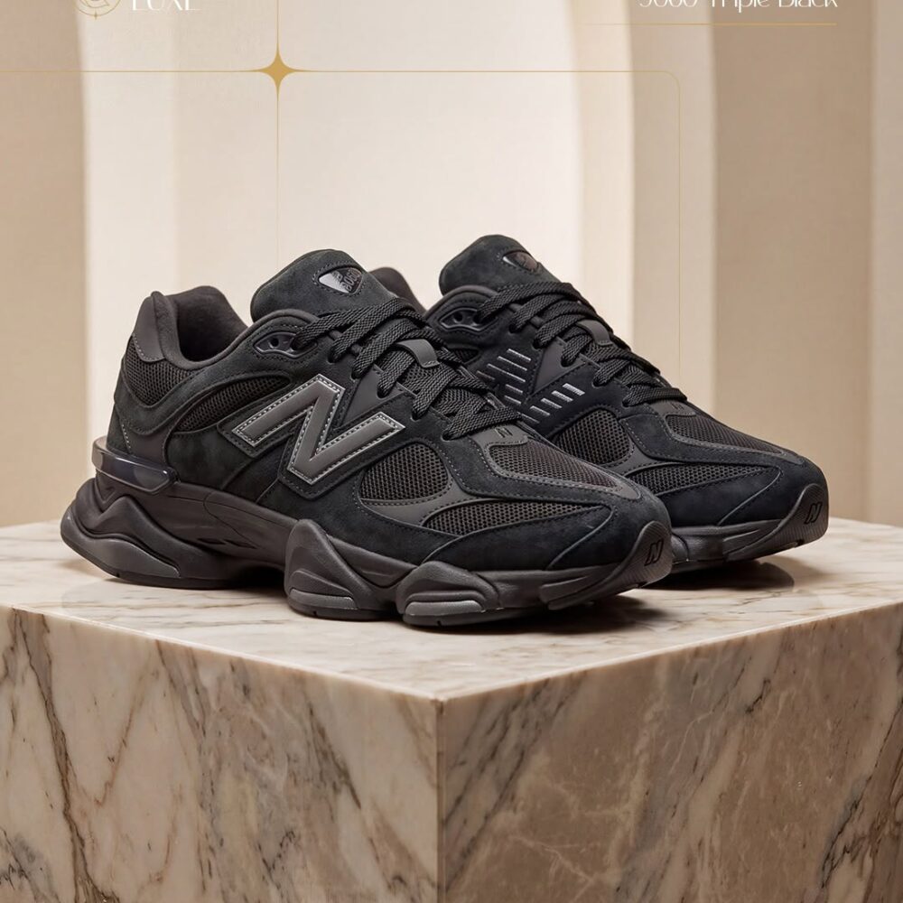 New Balance 9060 Triple Black